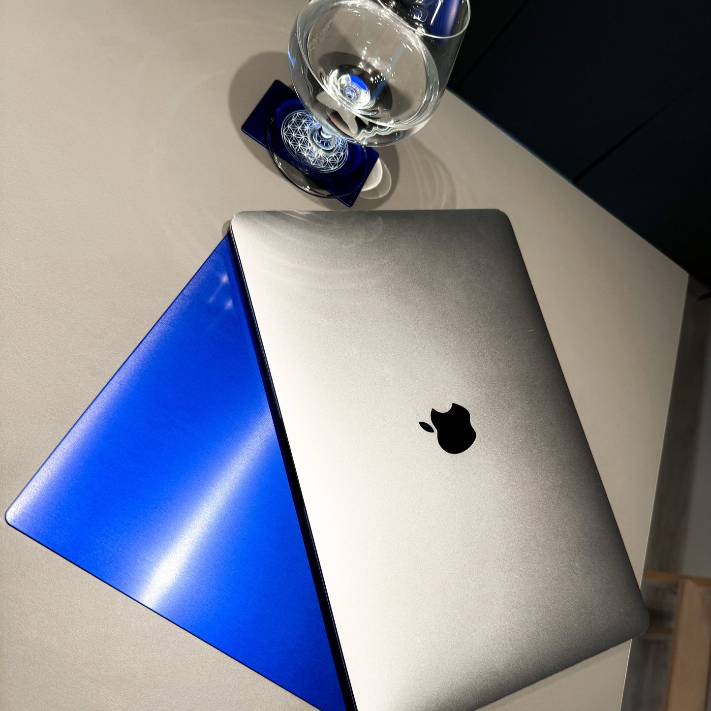 EMF Energy plate large - blue